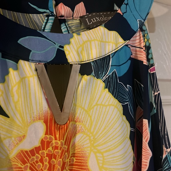 Summer Dress; Floral Pattern; Very Beautiful - Picture 5 of 7